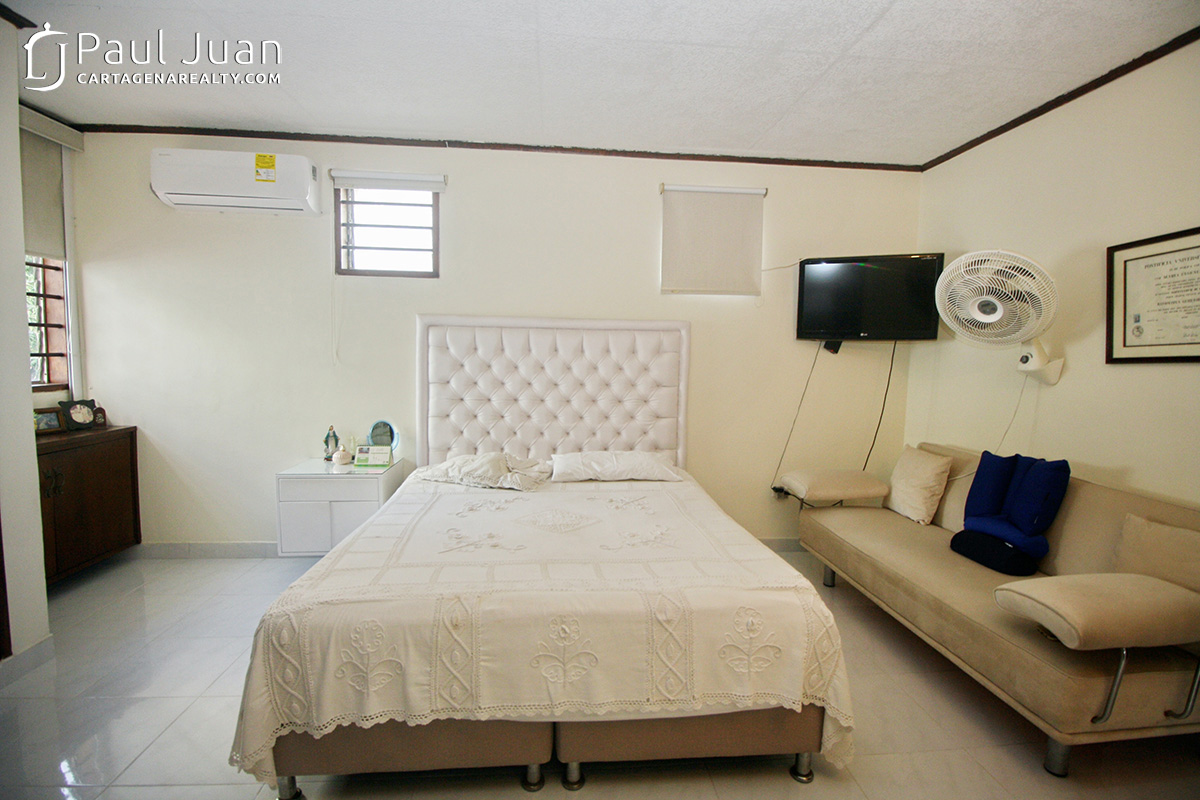 Charming house in Castillogrande